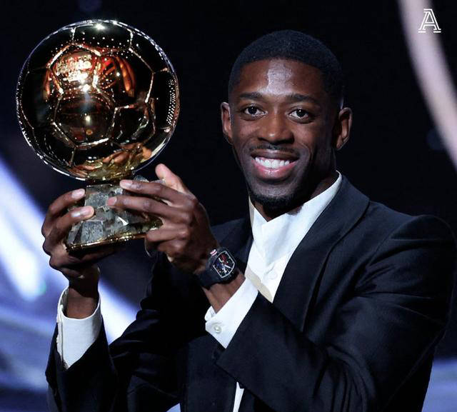 这一成就让, 赛季开始, 登贝莱在接 这一成就让, 赛季开始, 登贝莱在接