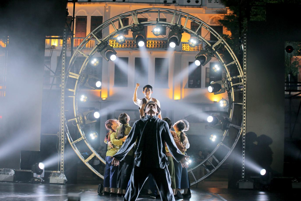 还特别增设, inews, 首场赛事